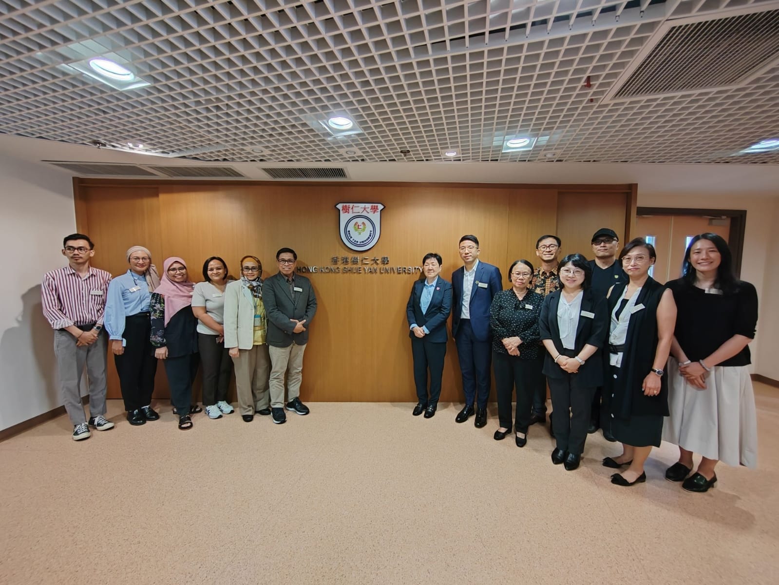 Representatives of the Indonesian Consulate General visited SYU to learn more about programmes and cultural exchange.