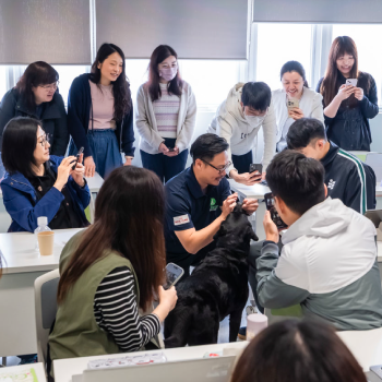 辅心系支援SEN课程 推动校园引入友伴犬